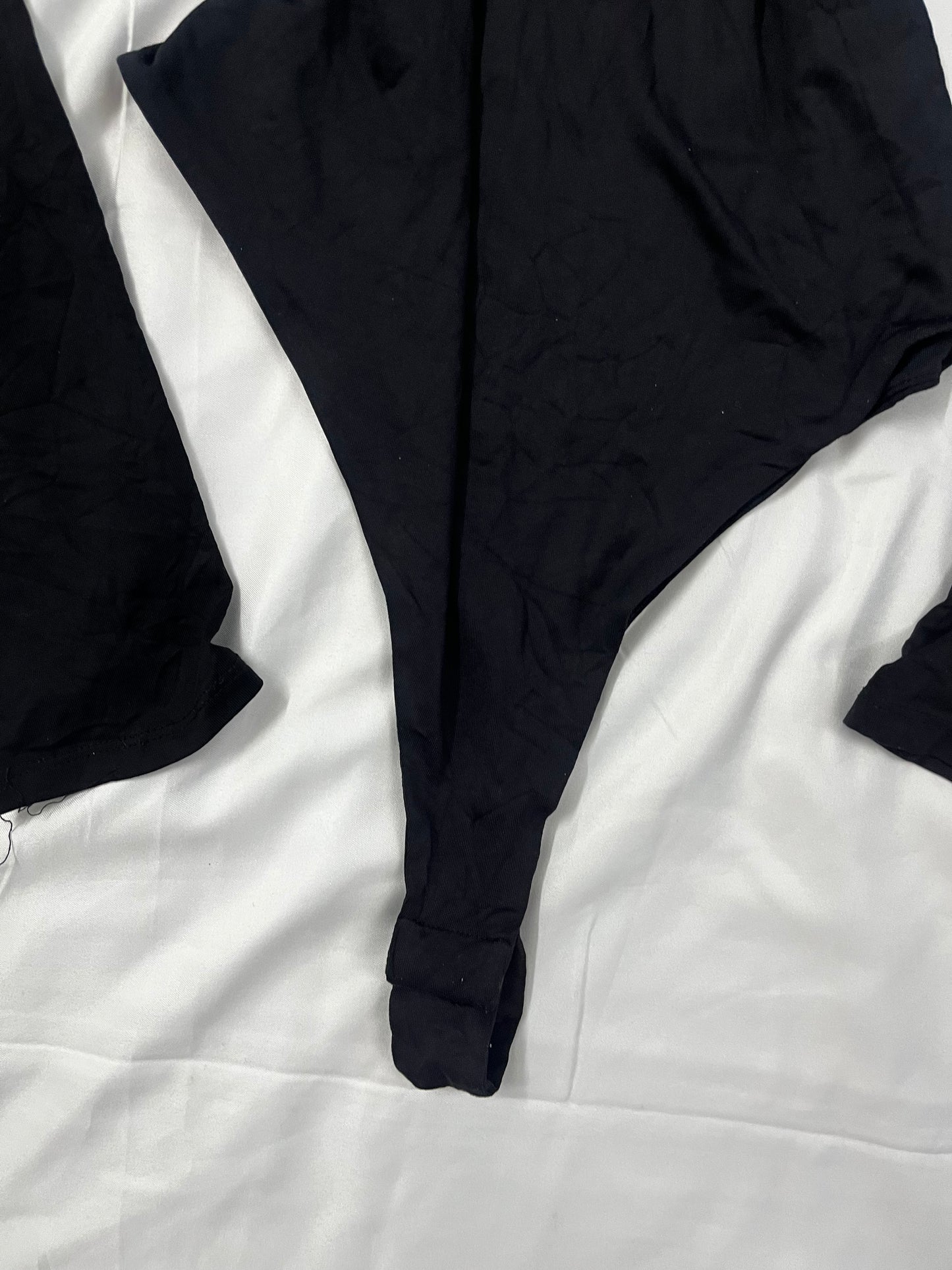 Black basic bodysuit | Size: Large