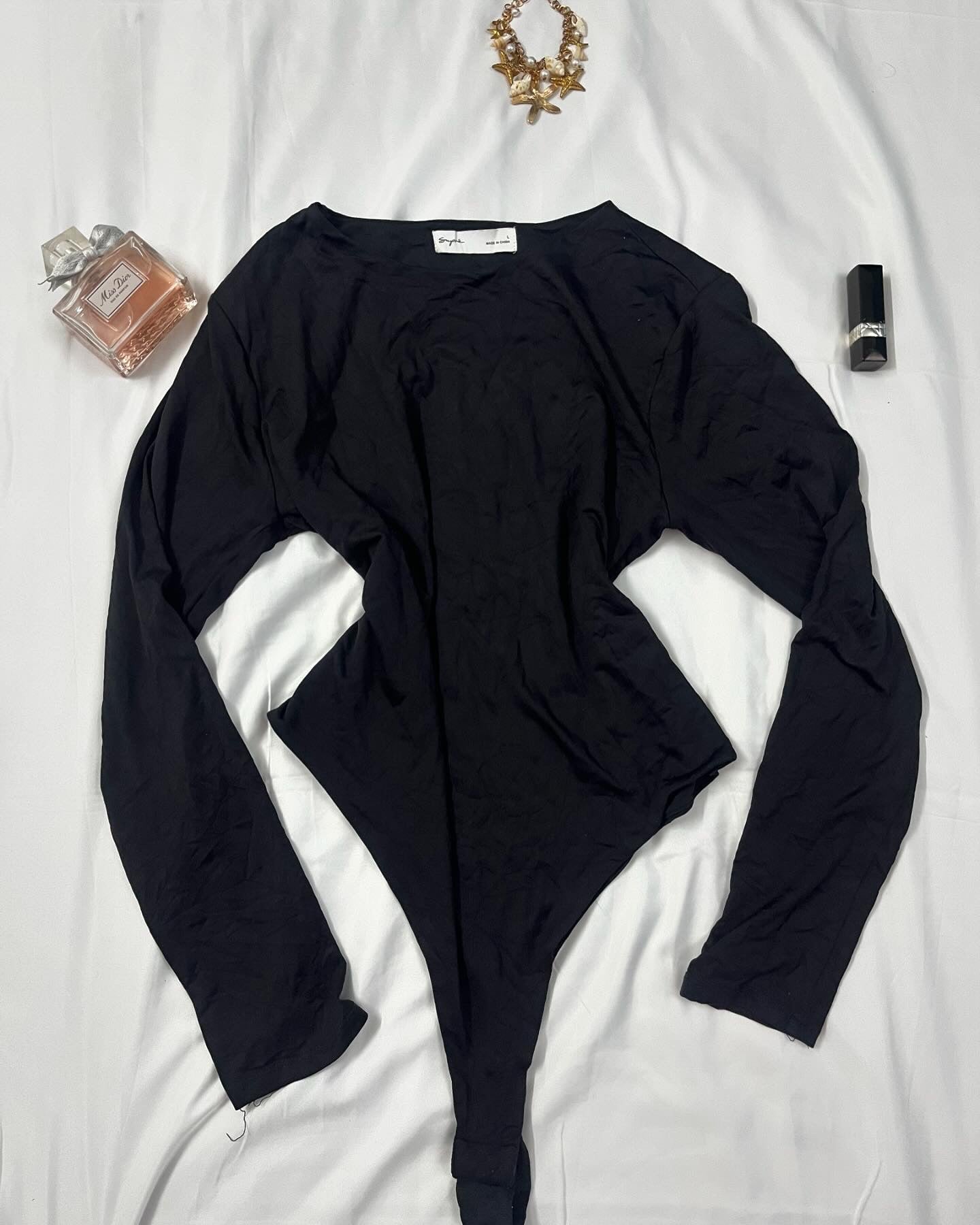 Black basic bodysuit | Size: Large