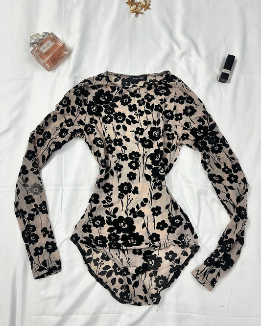 Flowery full sleeve bodysuit | Size: XS